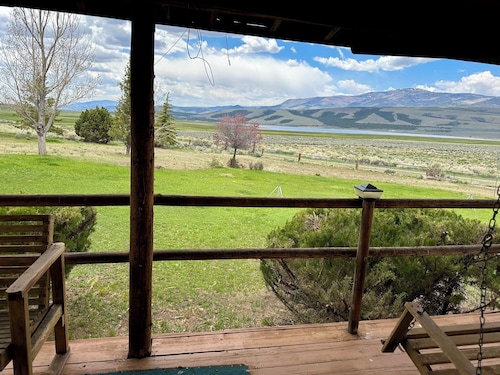 Charming Cabin~Near Fish Lake sleeps 16~On the Paiute ATV trail! 