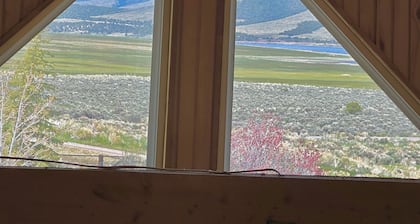 Charming Cabin~Near Fish Lake sleeps 16~On the Paiute ATV trail!