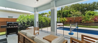 Peacock Palace-Brand New-Heat/Chill Pool-Golf-Gym