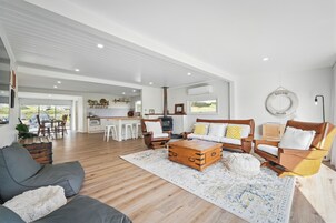 Casa Deluxe, vistas a la bahía | Zona de estar