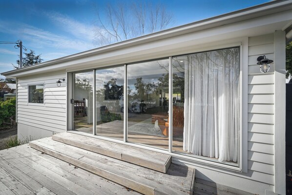 Deluxe House, Bay View | Terrace/patio