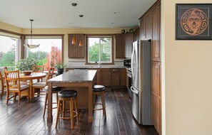 Micro-ondas, fogão, cooktop, lava-louças