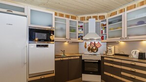冰箱、微波炉、洗碗机、厨具/餐具