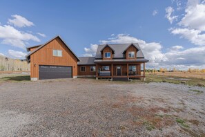 Exterior - Teton View Ranch! Hot Tub, Mountain Views & 35mi to Yellowstone! (Island Park)