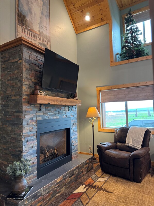 Living area - Teton View Ranch! Hot Tub, Mountain Views & 35mi to Yellowstone! (Island Park)