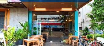 TT Premium Hostel Vientiane