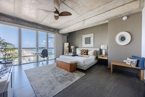 1 quarto, escrivaninha, berço de viagem, Wi-Fi de cortesia