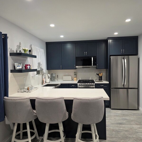 Microwave, oven, stovetop, dishwasher