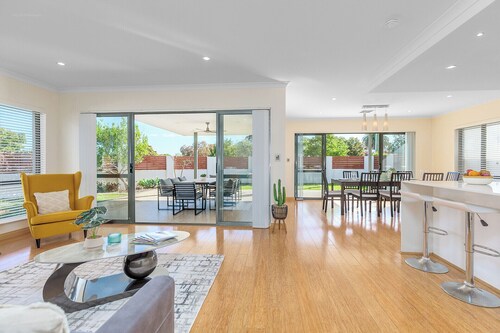 Family Haven | Long-Stay Approved | Full Amenities