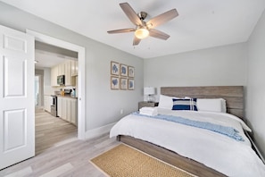 5 bedrooms, desk, iron/ironing board, travel cot