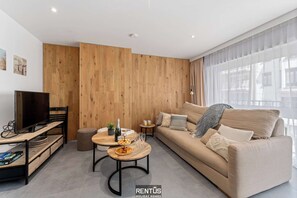 TV, DVD-spiller og kontorer