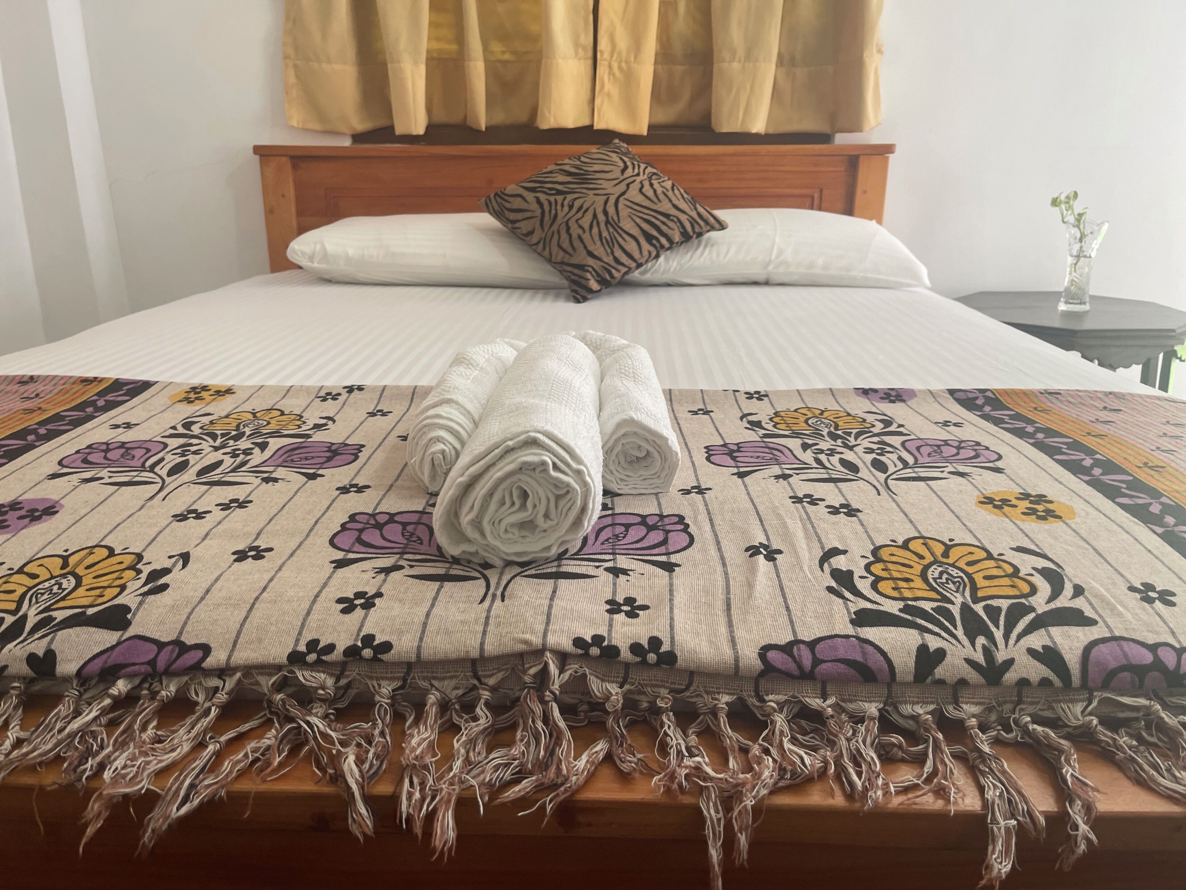 Habitación doble Deluxe, vista al lago | Escritorio y wifi gratis 