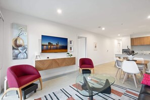Interior - Stylish 2-Bed Townhouse with Balcony (Taylor)