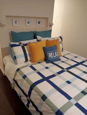 1 Schlafzimmer, BĂŒgeleisen/BĂŒgelbrett, WLAN, BettwĂ€sche