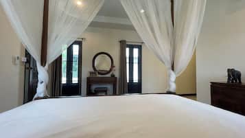 4 slaapkamers, een strijkplank/strijkijzer, gratis wifi, beddengoed