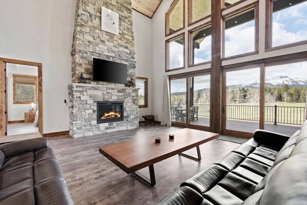 Smart TV, fireplace, table football