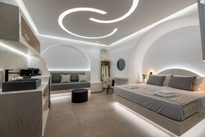 1 室のベッドルーム、セーフティボックス (室内)、デスク、アイロン / アイロン台