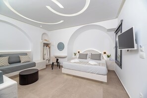 1 Schlafzimmer, Zimmersafe, Schreibtisch, Bügeleisen/Bügelbrett
