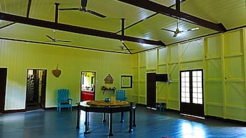 Economy Shared Dormitory, Garden View | Living area