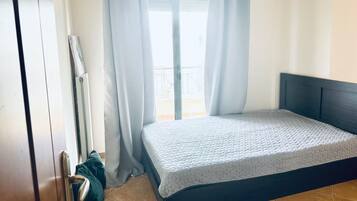 3 chambres, fer et planche Ă repasser, Wi-Fi, draps fournis