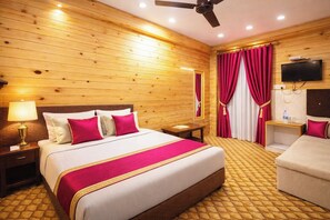 豪華雙人房, 湖景 | 客房內保險箱、書桌、隔音、免費無線上網