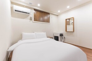 標準客房 | 書桌、免費無線上網