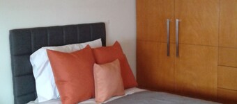 Moderno departamento con roof garden frente a piscina en Residencial Zirandaro