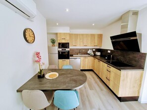 Fridge, microwave, oven, dishwasher