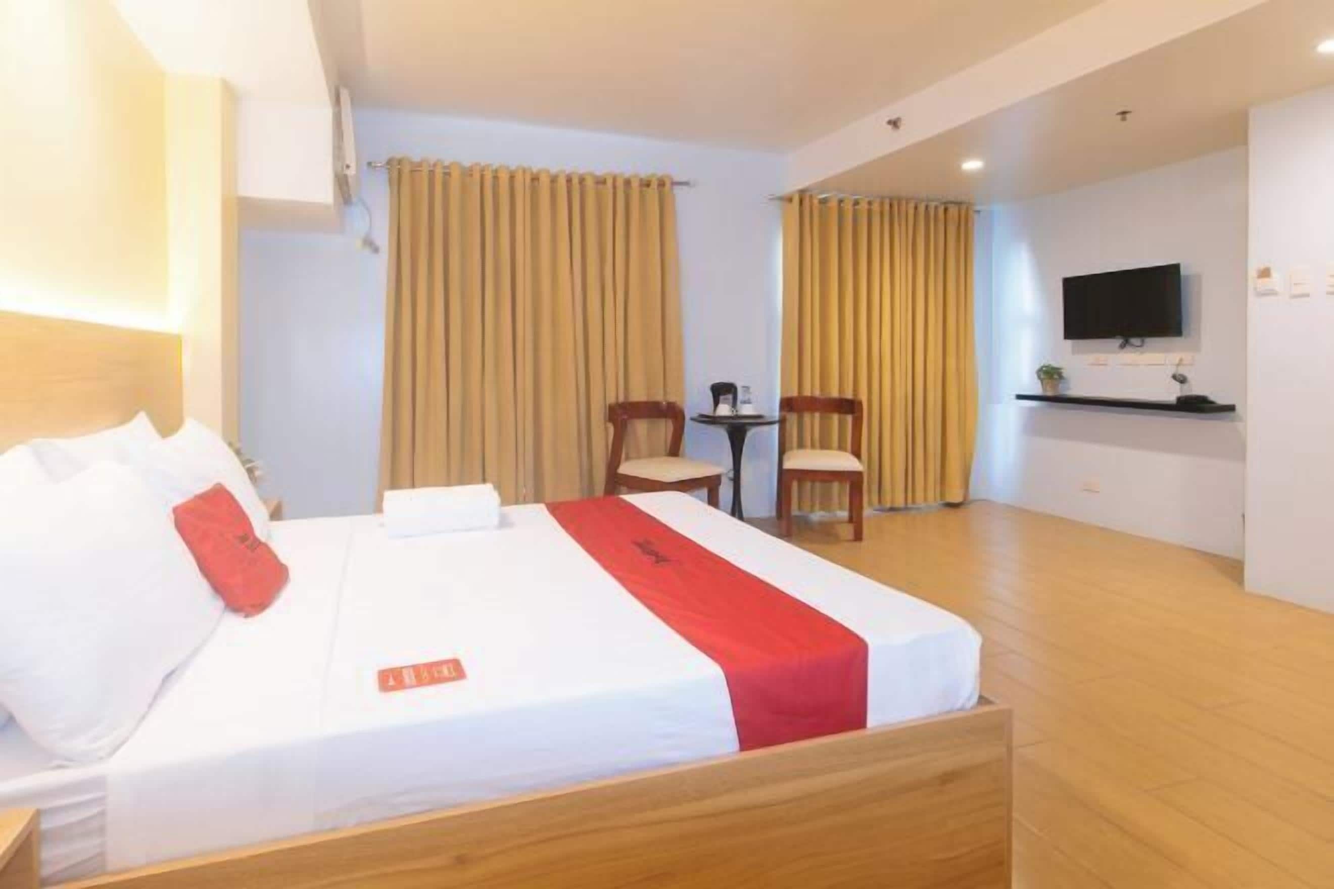 Skrivebord, wi-fi (inkludert) og sengetøy