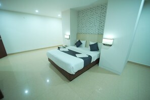 Luxury Double Room | Free WiFi, bed sheets - Hotel Occassia Bliss – Premium Hotel with Rooftop Restaurant & Bar in Miyapur (Hyderabad)