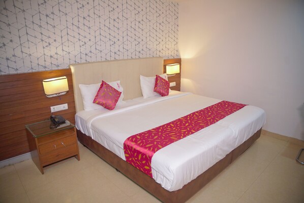 Room - Hotel Occassia Bliss – Premium Hotel with Rooftop Restaurant & Bar in Miyapur (Hyderabad)