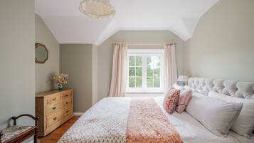3 bedrooms, iron/ironing board, travel cot, WiFi