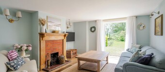 Family & Dog-Friendly 3BR/2BA Suffolk Cottage, Gardens – Near Coast & Castles