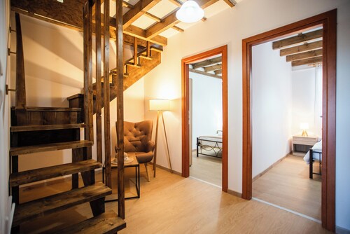 Kontaris Elegant Estate