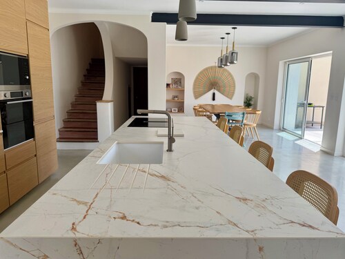 Grand Mas provençale rénové avec piscine