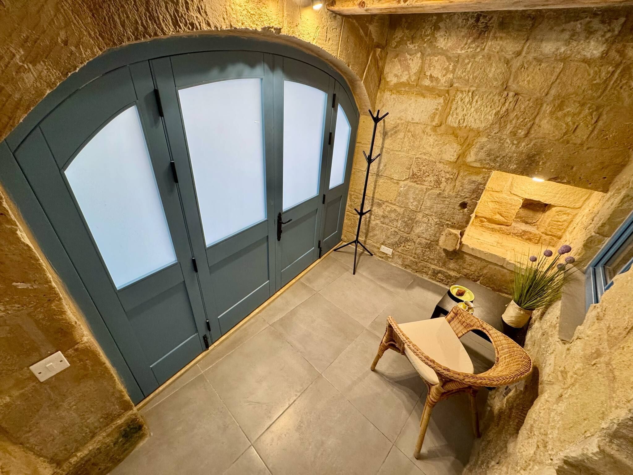 Quarto, 1 quarto, acessível | Entrada da propriedade