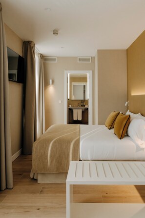 Superior-Doppelzimmer | Zimmersafe, schallisolierte Zimmer, Bügeleisen/Bügelbrett