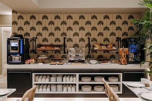 Daily buffet breakfast for a fee - Hotel PAX Atocha (Madrid)