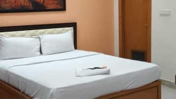 Classic Villa, 4 Bedroom City View | Memory foam beds, in-room safe, iron/ironing board, free WiFi