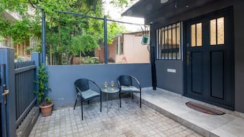 Studio, Courtyard View | Terrace/patio