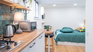 Studio, Courtyard View | Iron/ironing board, free WiFi