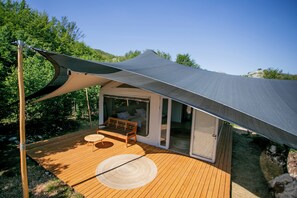 Fachada de la propiedad