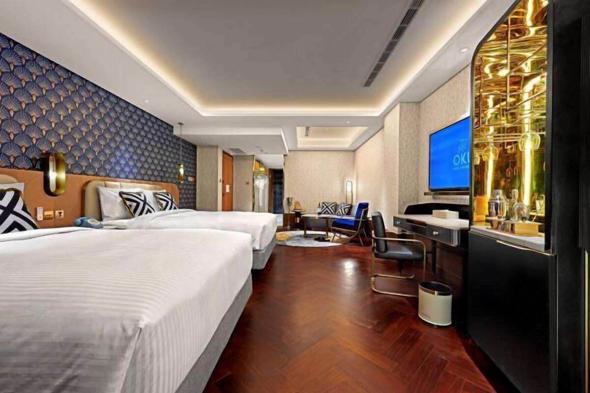 Free minibar items, in-room safe, desk, laptop workspace