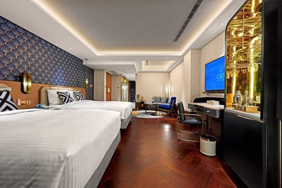 Minibar, in-room safe, desk, blackout curtains