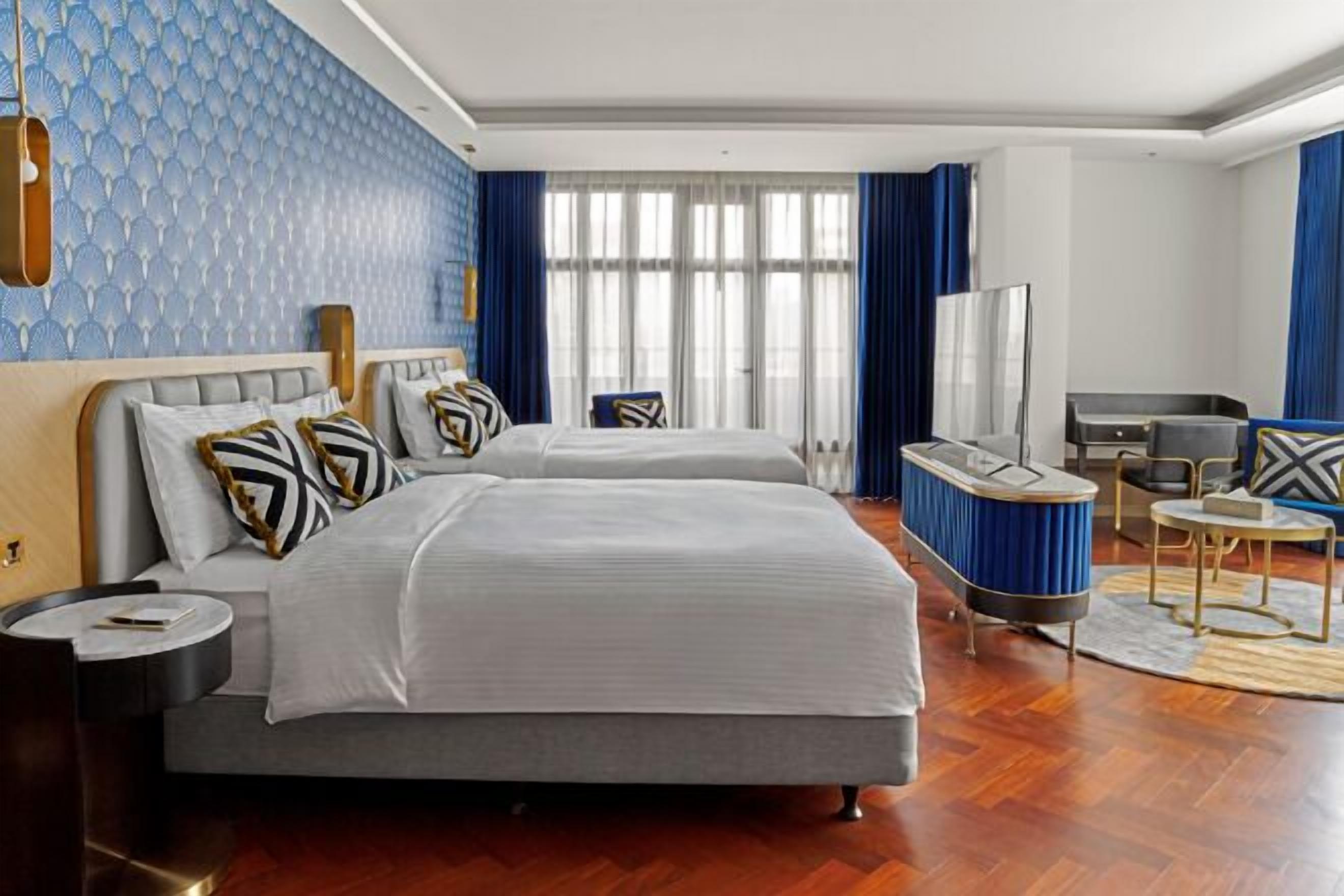 Minibar, in-room safe, desk, blackout drapes