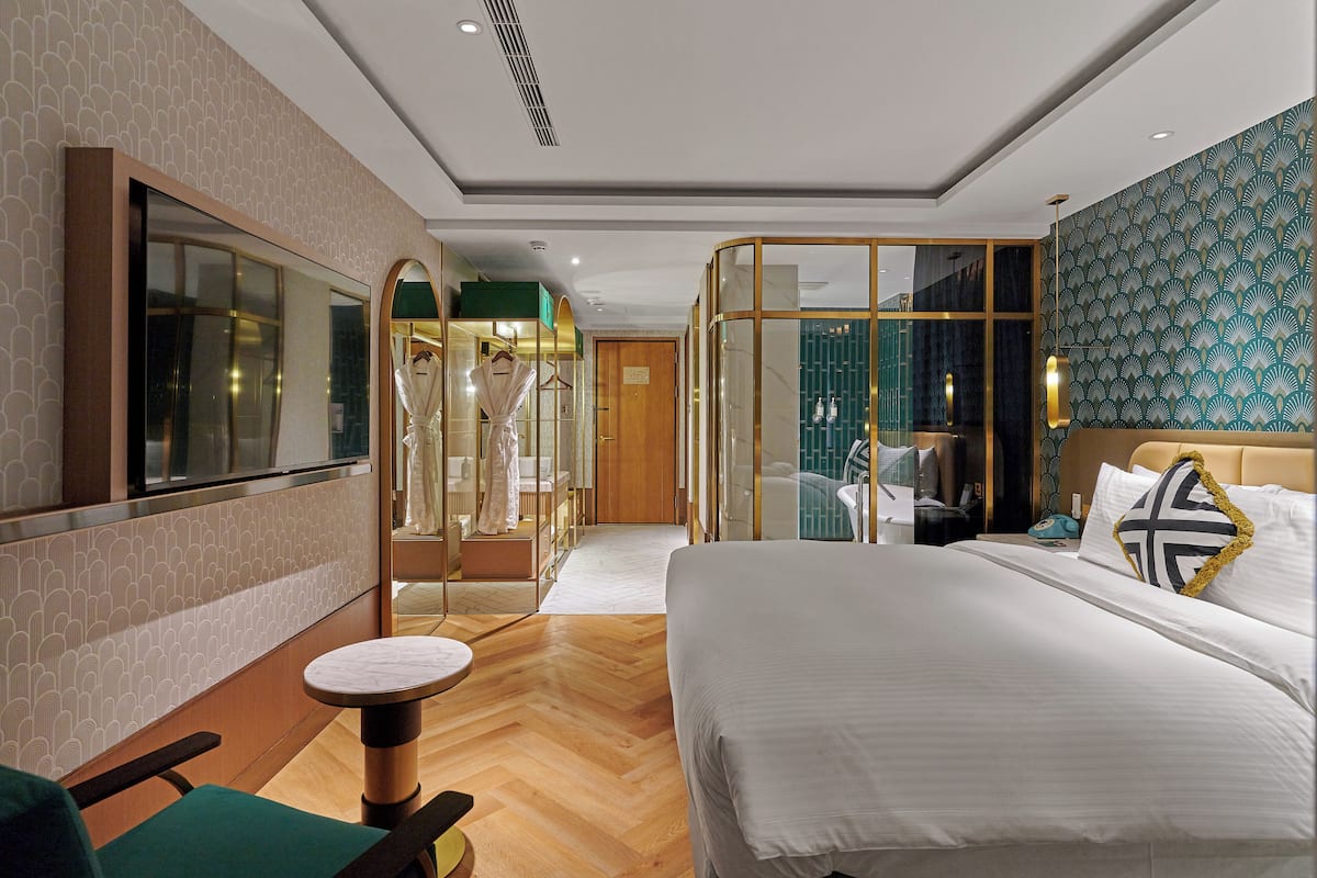 Minibar, két bảo mật tại phòng, bàn, màn/rèm cản sáng