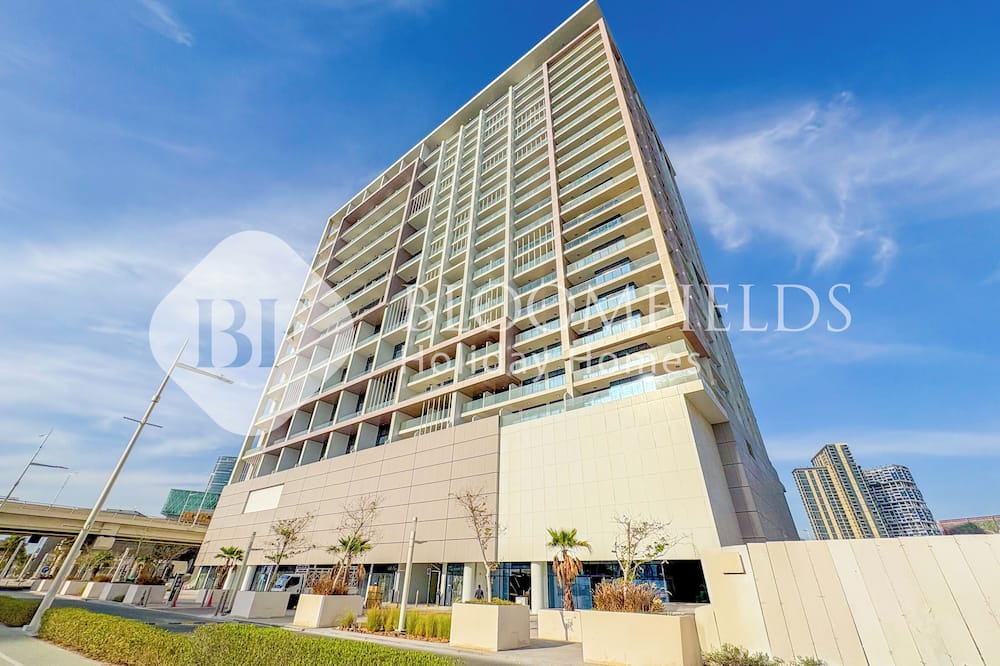 Bloomfields Royal STU Al Maryah Island