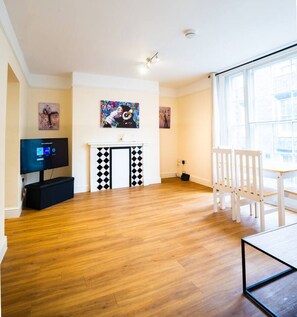 Interior - Central Ipswich Stay for 4 – Budget-Friendly & Convenient (Ipswich)