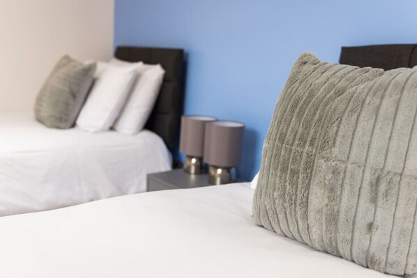 2 sovrum, skrivbord, strykjärn/strykbräda och gratis wi-fi