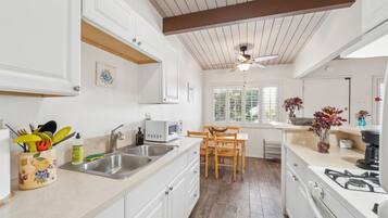 Kondominium, 1 kamar tidur | Dapur pribadi | Lemari es, mesin pembuat kopi/teh, dan pemanggang roti